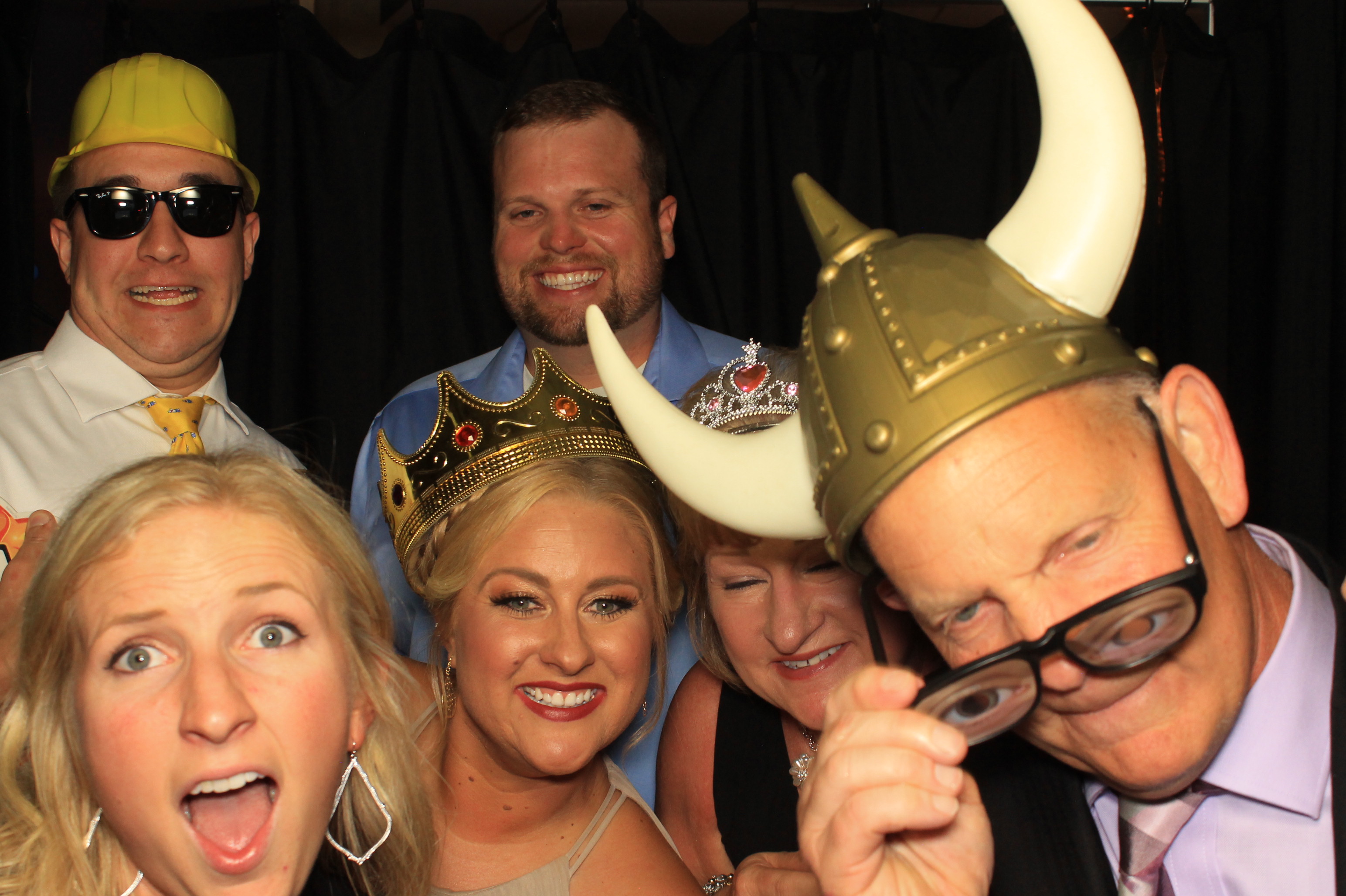 Meredith and Doug Wedding | View more photos from the event at gallery.photoboothcincy.com/u/PhotoBoothCincy/Meredith-and-Doug-Wedding